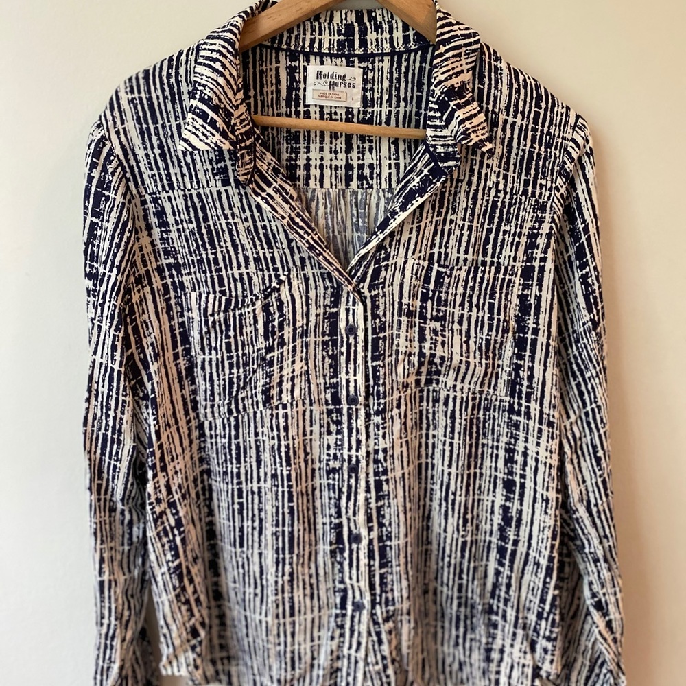 Beautiful Patterned Blouse - image 1